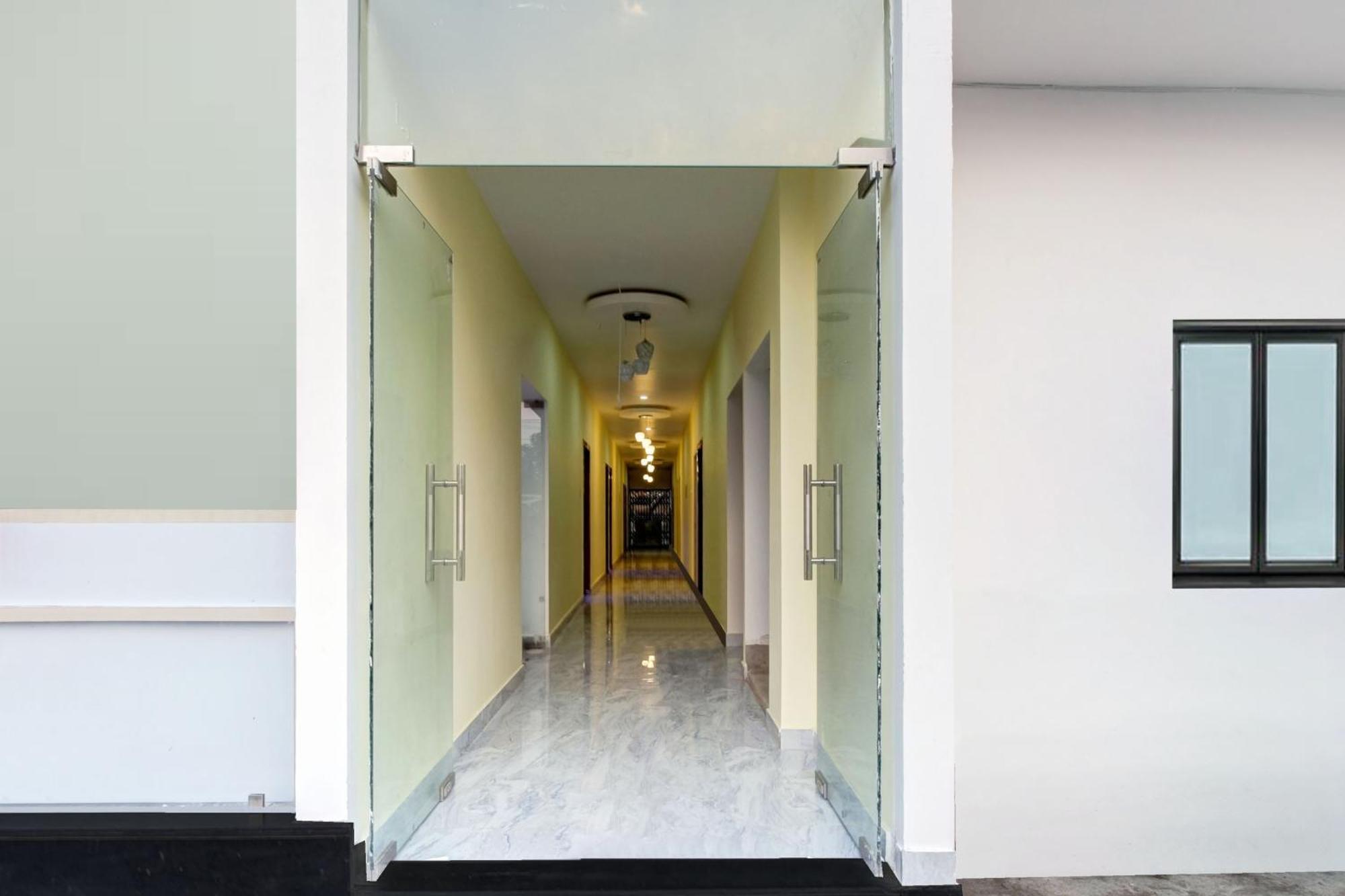 Super Hotel O Sai D-Lux Guwahati Exterior foto
